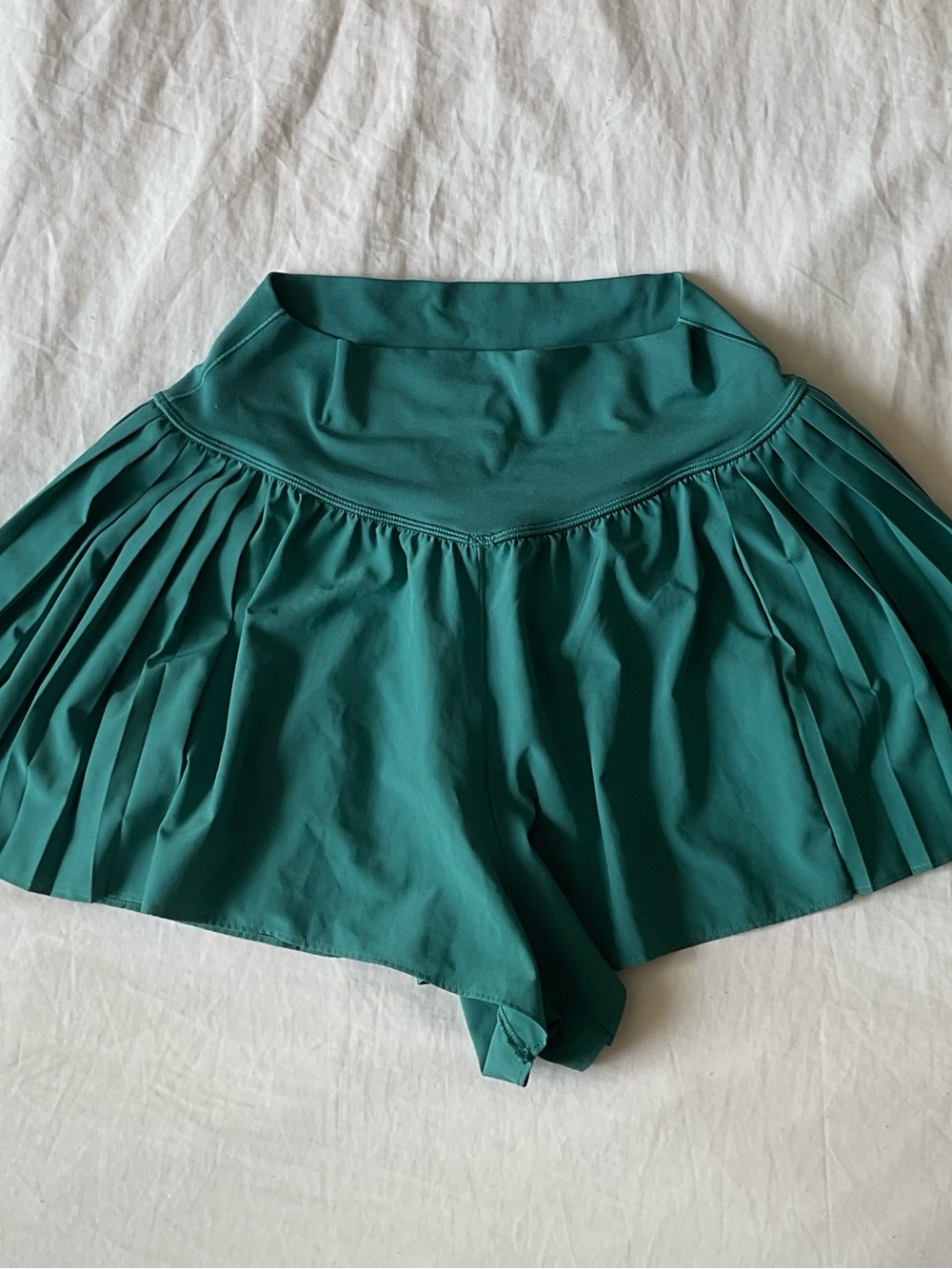Offline by Aerie Women's Pleated Athletic Shorts in Teal Green